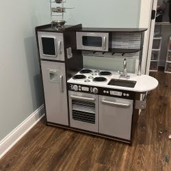 Kids Play Kitchen 