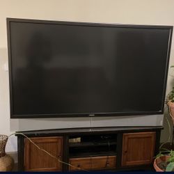 Huge Tv!!!  65in