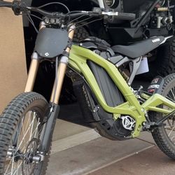 Surron Lbx Signed By Surronster