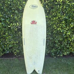 Fish Surfboard 6’1/2” x 22” x 2.5”