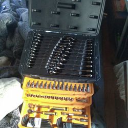 Brand New Gearwrench Over 232 Piece Mechanic Set