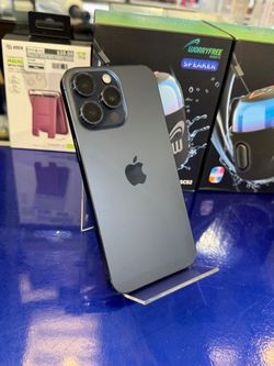 iPhone 15 Pro Max 256GB Unlocked Pre-owned