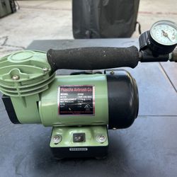 Paasche Airbrush D100