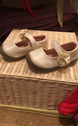 Toddler size 6 cream sparkly