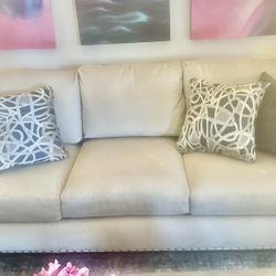 Reduced!!! Sofa And loveseat 