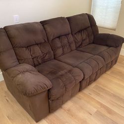 Extremely Comfortable Recliner Sofa Set! 
