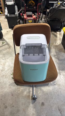 Igloo Ice Maker