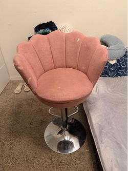 Vanity chair