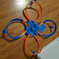 Hot Wheels Motorized Criss Cross Track