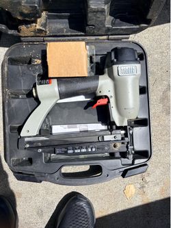 Nail gun