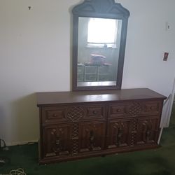 Vintage Dresser Wih Mirror