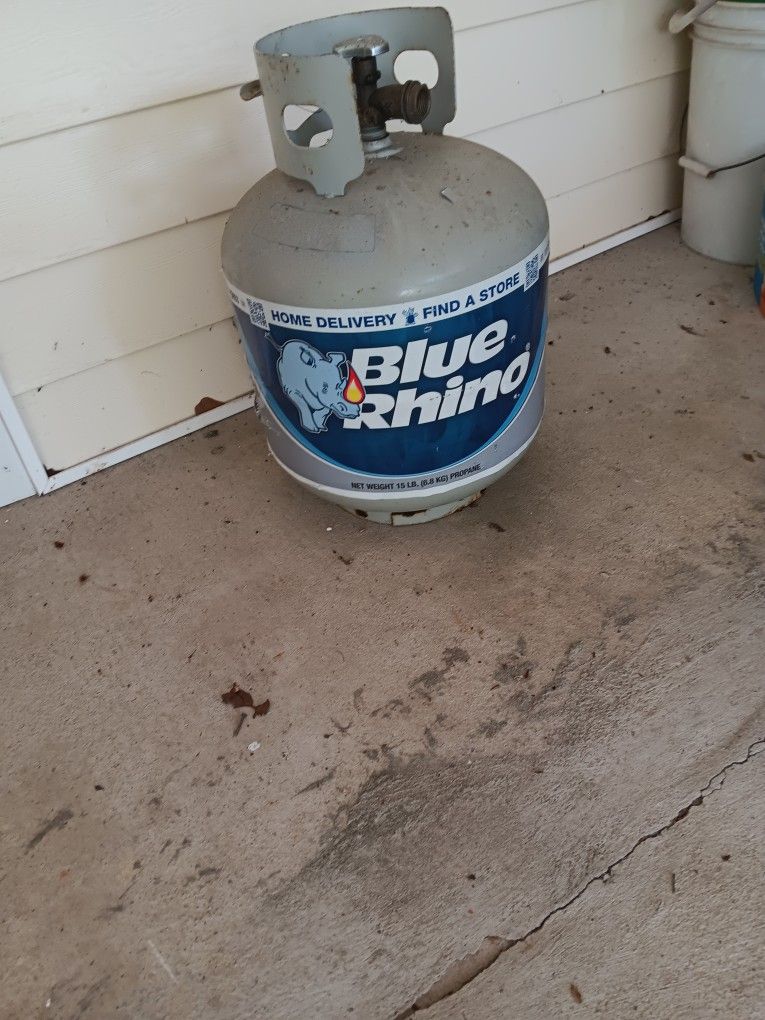 FULL propane Tank 