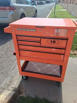 Us General stand tool box.