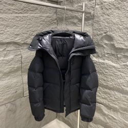Moncler Men’s Black Coat 2025 New 