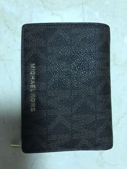 Michael Kors women’s small jet set travel wallet MK signature , brown