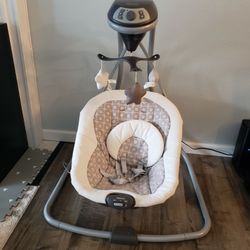 Graco Baby Swing With Sounds