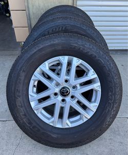 18" Toyota Tundra 2025 OEM Wheels & Tires