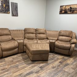 (free delivery!!) Reclining Sectional & Ottoman