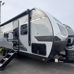 2025 Venture RV Stratus