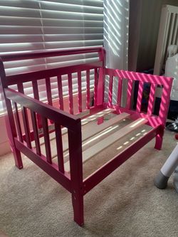 Toddler Day Bed NEED GONE ASAP