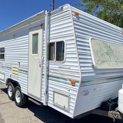 2001 Wilderness 19ft 
