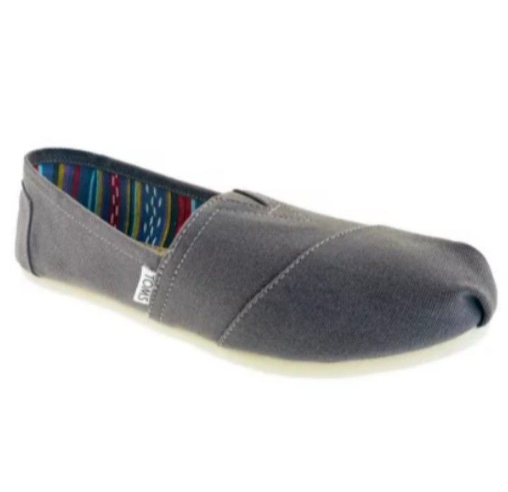 NIB Toms Ladies Classic Convas