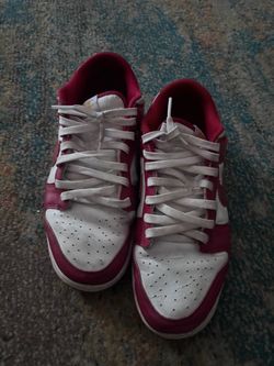 Gym red low dunks