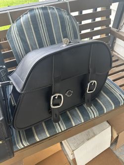 Hard Leather Bags With Keys