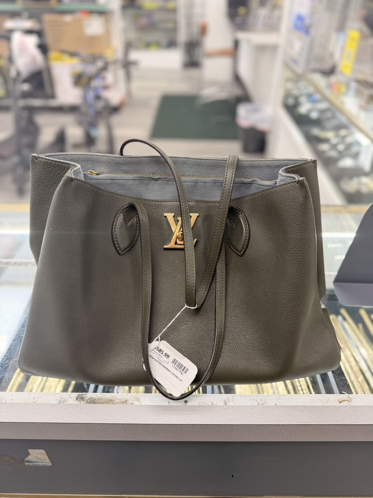 Louis Vuitton Handbag 