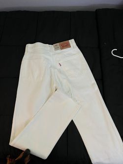 white levi’s