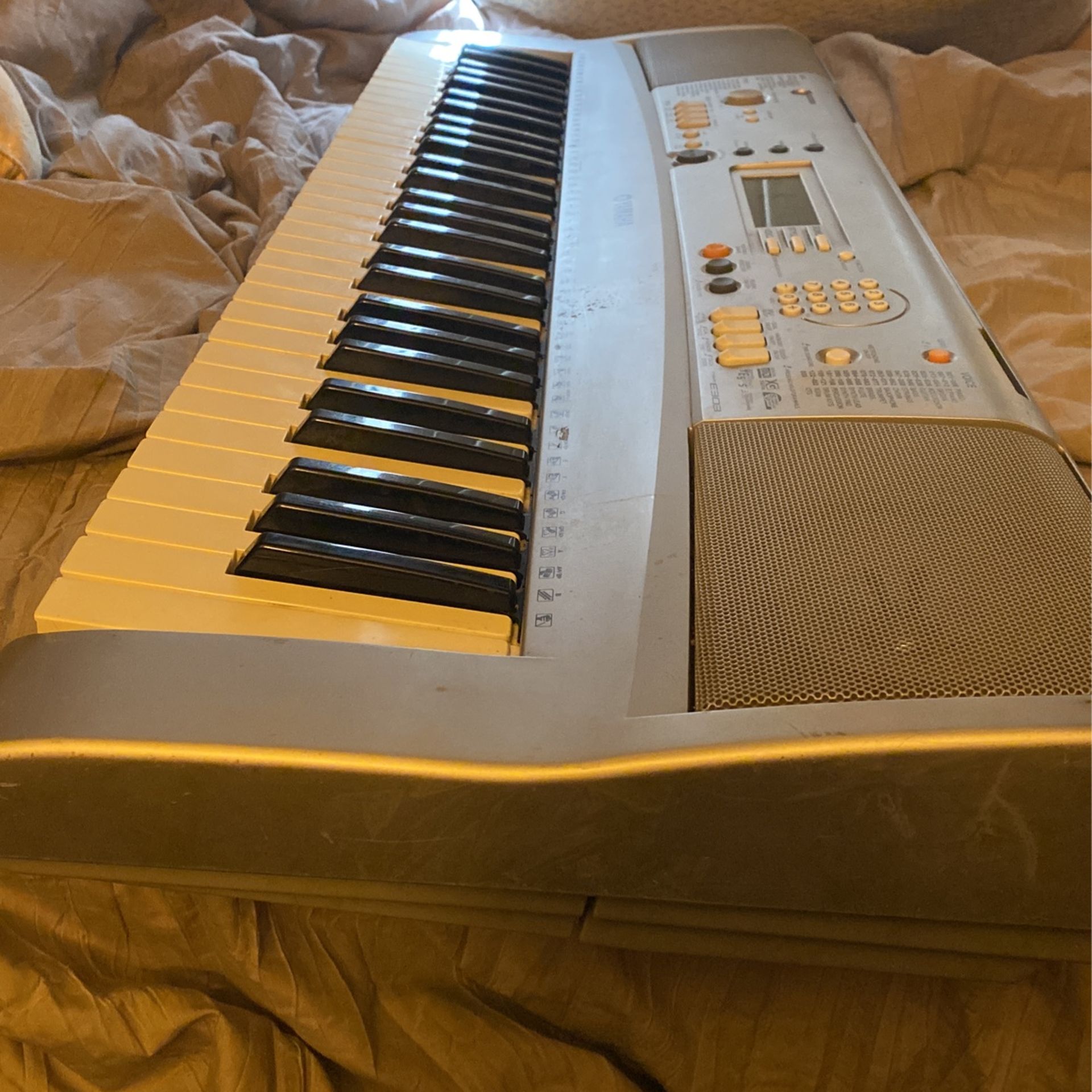 Yamaha PSR E303 Keyboard for Sale in Chino Hills CA OfferUp