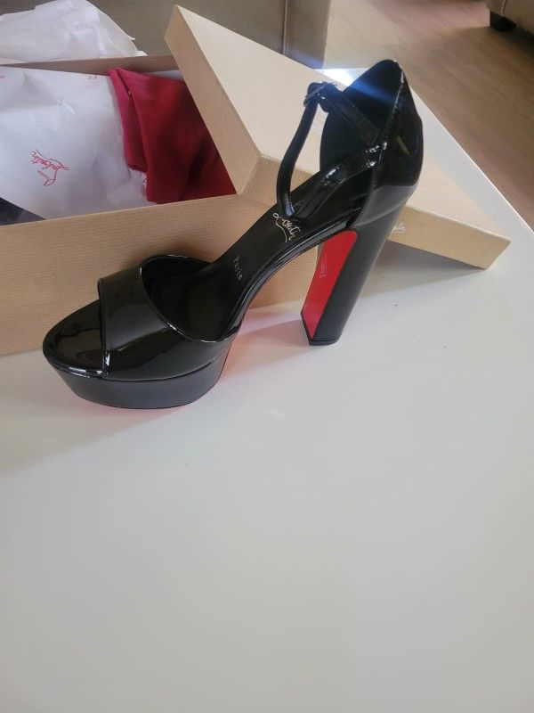 Christain Louboutin Red Bottom Patent Calf Leather Sandals