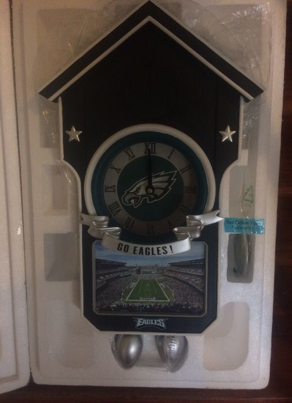 Philadelphia Eagles Cuckoo Clock
