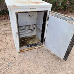 FREE Old Antique Refrigerator 