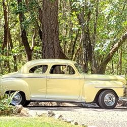 1948 Chrysler Plymouth Special Deluxe, Yellow With Black Interior