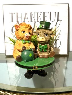 Highland Cow Couple Decor