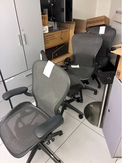 Lot of 5 Herman miller Chairs
