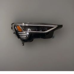 2024 AUDI Q8 E-TRON MATRIX OPT 8IV RIGHT HEADLIGHT USED OEM SHELL