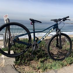 Trek Dual Sport 3. 27 Speed Small Size Lightweight Aluminum Frame With Hydraulic Disc Brakes 