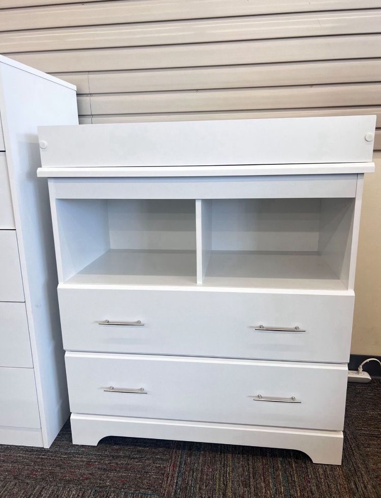 Brand New 2 Drawer Infant Changing Table Dresser, White, New and Assembled