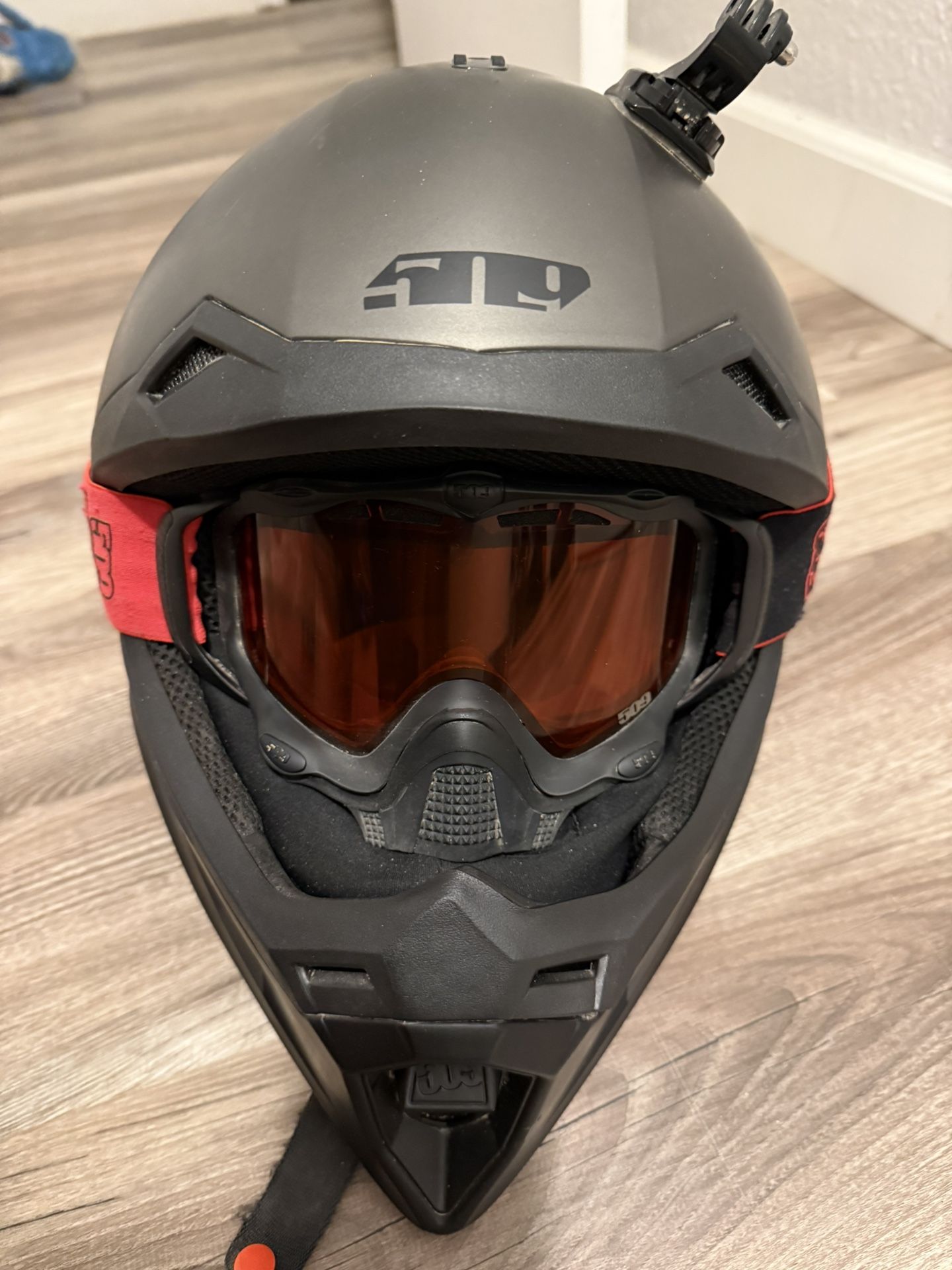 509 Tactical Snowmobile Helmet with 509 Goggles
