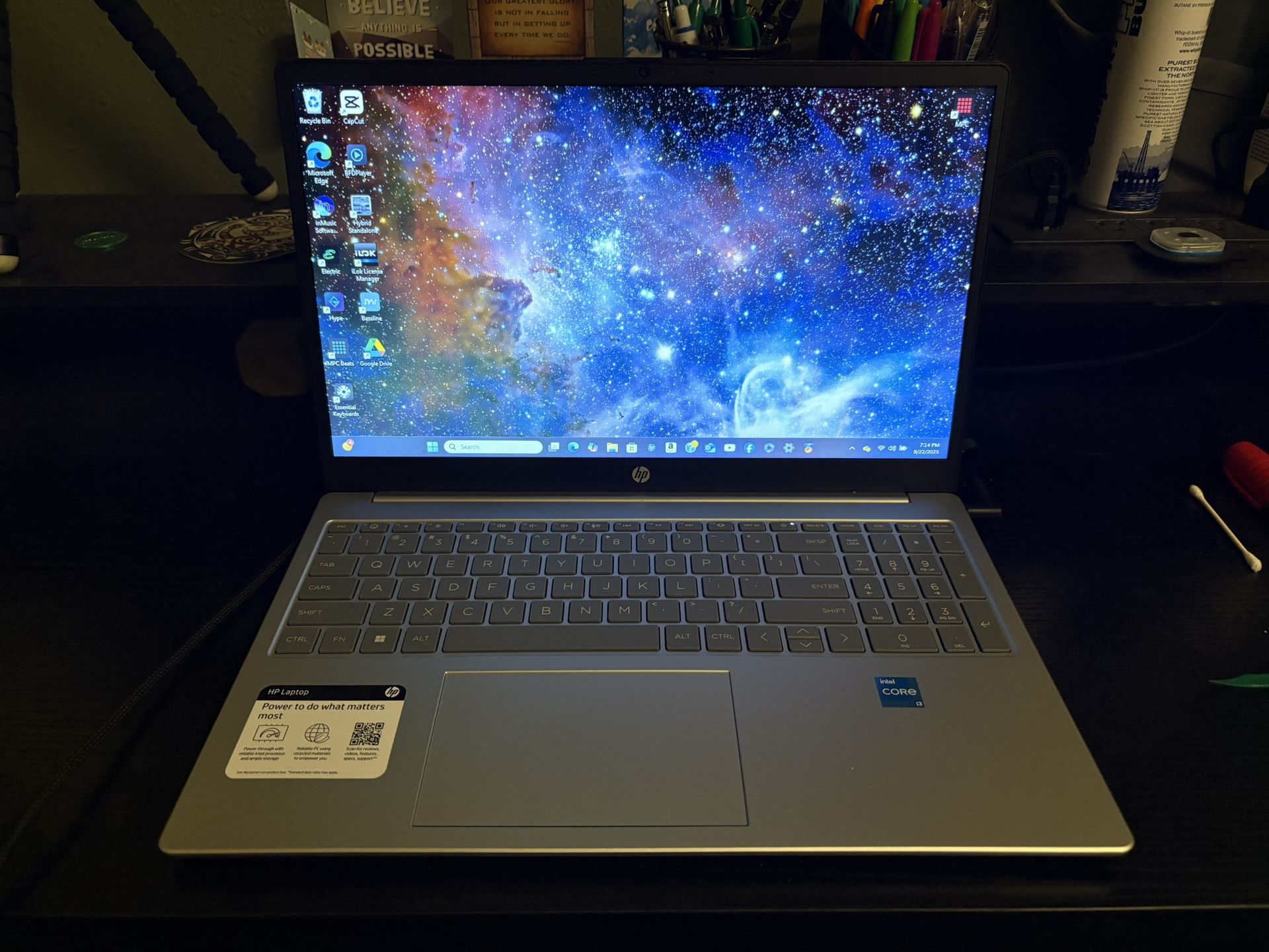 1. HP Laptop12th gen intel® coretm i3-1215u touch screen