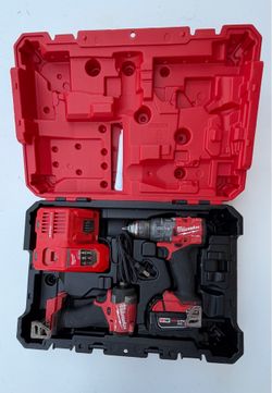 Milwaukee  M18 FUEL 18V Lithium-Ion Brushless Cordless Hammer Drill and Impact Driver Combo Kit (2-Tool) with 1 Battery