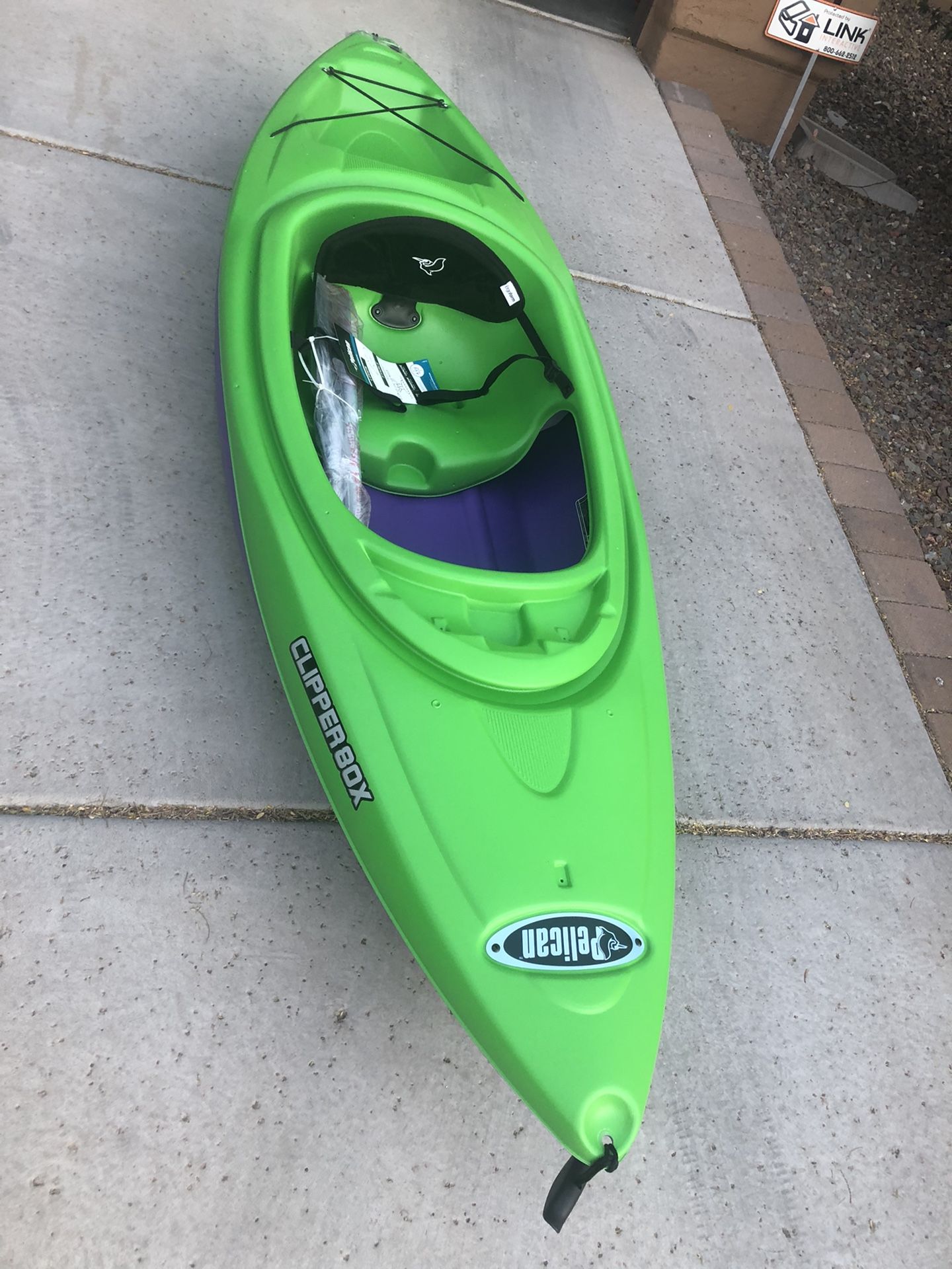 BRAND NEW PELICAN CLIPPER 80X KAYAK WITH PADDLE