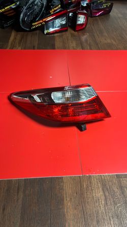 Red Outer Tail Light Brake Lamp For 2015 2016 2017 Toyota Camry Left Driver Side