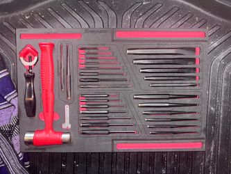 Snap-on 31 Piece Punch and Chisel Set with Hammer