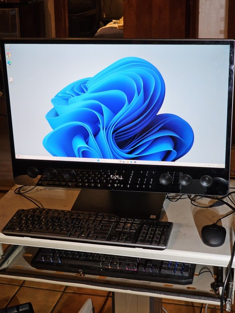 Dell XPS One 27 Touchscreen All In One PC. i7-3.60GHz-CPU 24GB Of Ram 1TB SSD GPU: Radeon