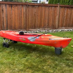 Old Town Vapor 10 kayak, Cart & Paddle