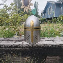 GARDEN HELMET 