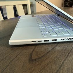 ASUS - ROG Zephyrus 14” WQXGA 120Hz Gaming Laptop – AMD Ryzen 9– 16GB DDR5 Memory – AMD Radeon RX 6700S – 1TB PCIe 4.0 SSD - White